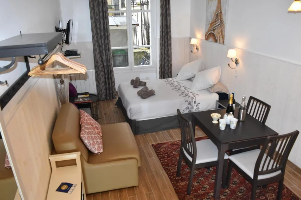 Duplex Saint Germain Odeon アパート パリ